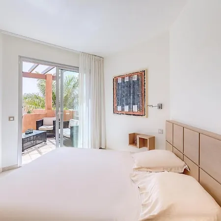 Semesterbostad Bahia - Romen 2,4 Penthouse Sea View & Jacuzzi