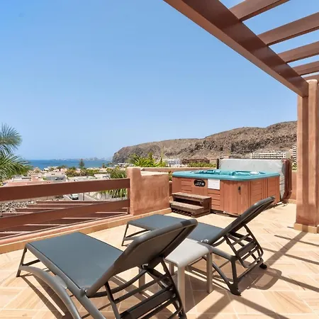 Bahia - Romen 2,4 Penthouse Sea View & Jacuzzi Semesterbostad